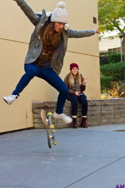 skate-girlz:  Skate girl http://skate-girlz.tumblr.com/