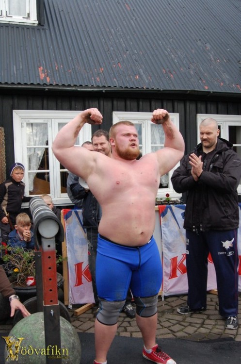thebigbearcave:  Lord Pall’s special event. 