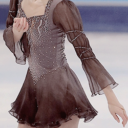 k-anda:yuna kim x favourite dresses