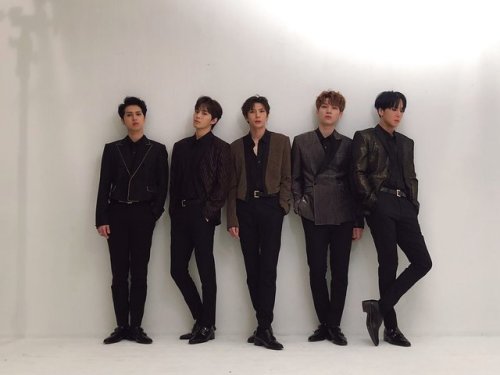 officialrovix:Leo, Ken, Ravi, Hongbin &amp; Hyuk for VIXX Live Fantasia Parallel Poster Shooting Beh