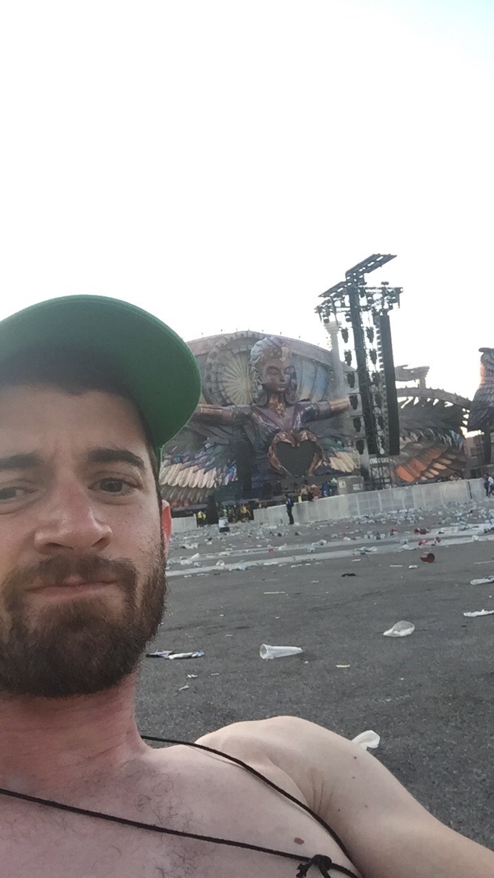 Porn lisa-marie-of-the-honey-bee:Edc is happening photos