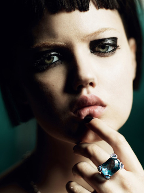lindsey wixson photographed by jan welters for antidote magazine