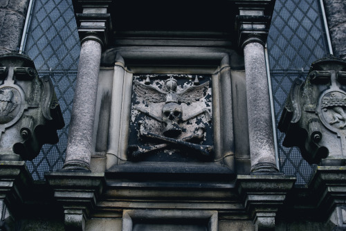 fallbabylon:Memento Mori Glasgow Cathedral 