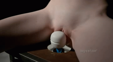 sinfultimesbetweenmylegs:  Now, little girl.. we’re going to play a little game.