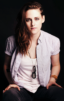 gay-for-lesbians:  Kristen, you gay?  I wish