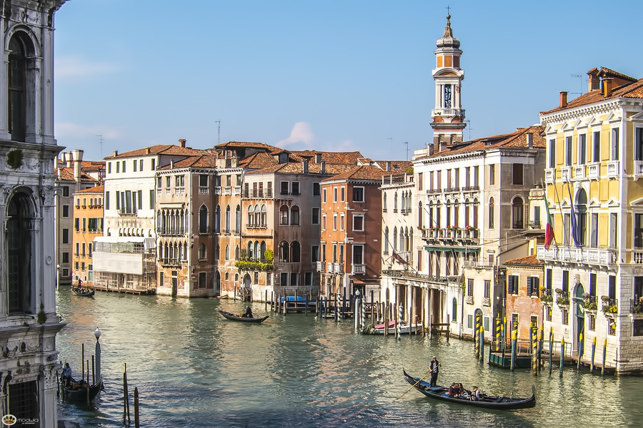 stephanocardona:  Gondola by moawia Link: http://ift.tt/1pJhiww 