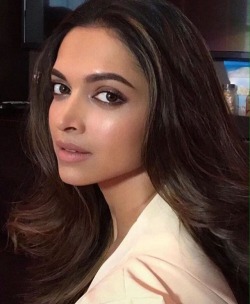 amnaa-mt:  Deepika Padukone 