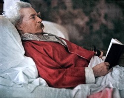 ladylabsinthe:  A rare photo of Mark Twain in color (early Autochrome) by Alvin Langdon Coburn,  c. 1909   