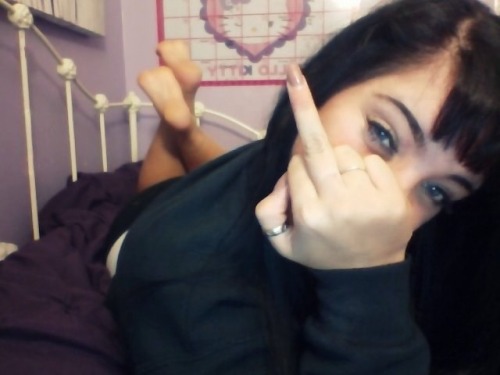 demonxsky:~classy webcam selfies~