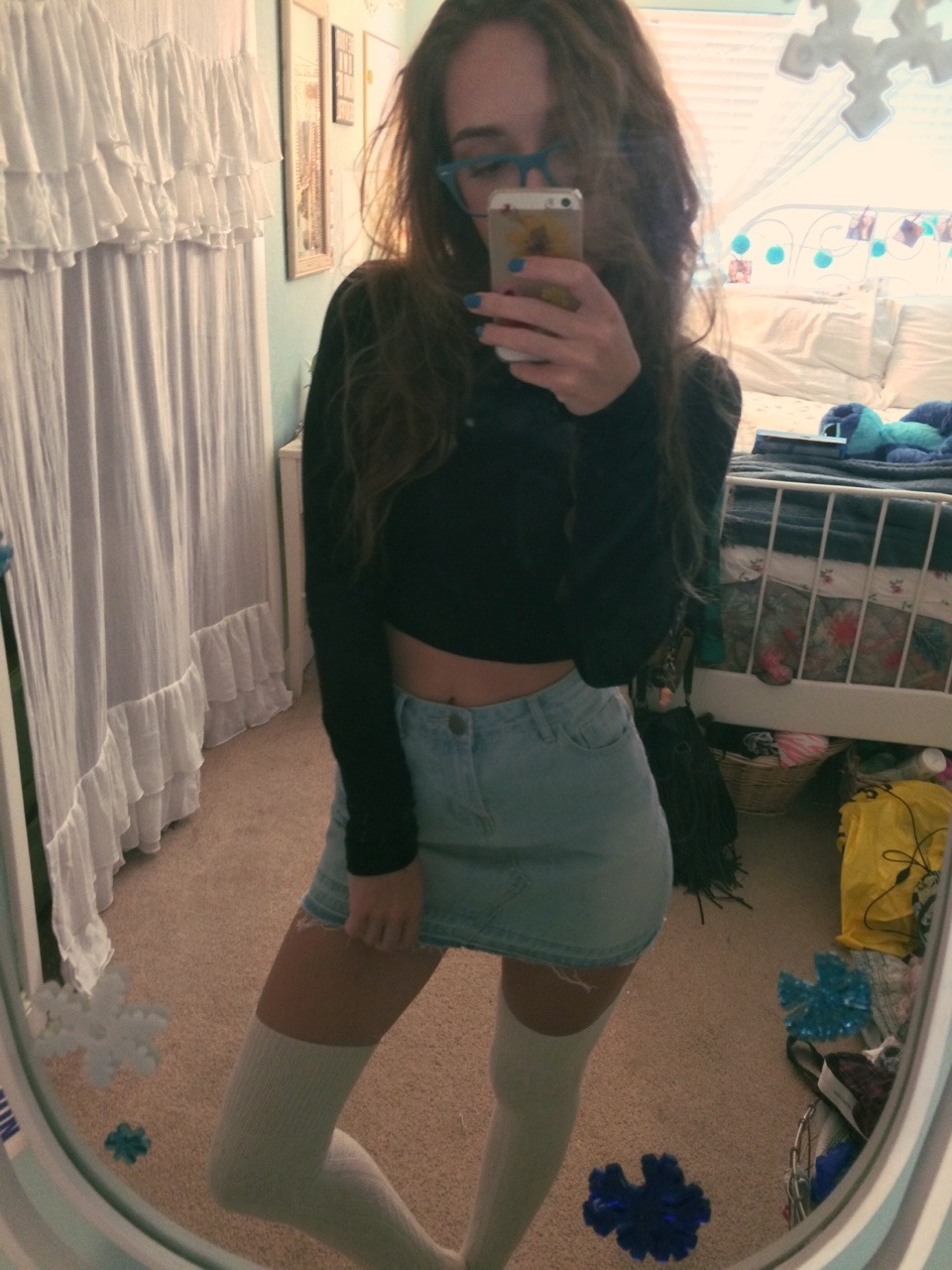 the-perks-of-eating-pussy:  baleinee:  sexy librarian look is the way to go  ❤️