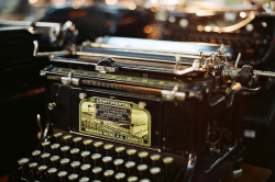 convexly:  Typewriter. by madammarla on Flickr. 