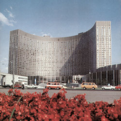 danismm:  Hotel Kosmos, Moscow 1979, via russos