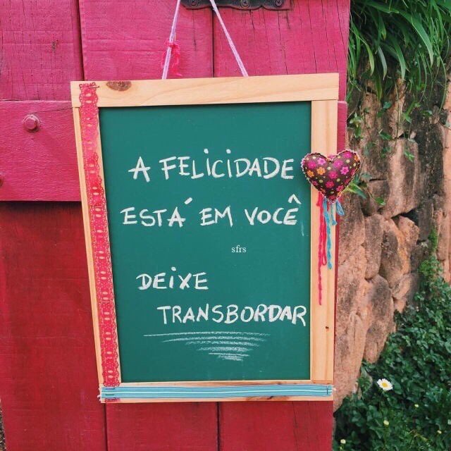 Featured image of post Frases De Felicidade Para Status Tumblr Encontre as melhores frases de felicidade com lindas imagens para copiar e compartilhar nas redes sociais