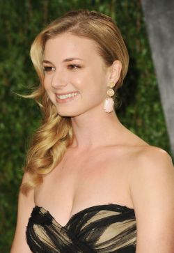 supppr-nova:  Emily VanCamp