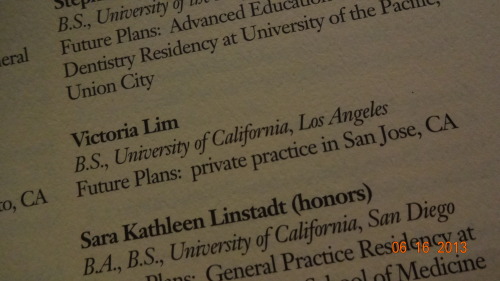 luckyxpaws:  Congratulations to my sister, Dr. Victoria Lim!   Yayy!! Congrats Vickie!
