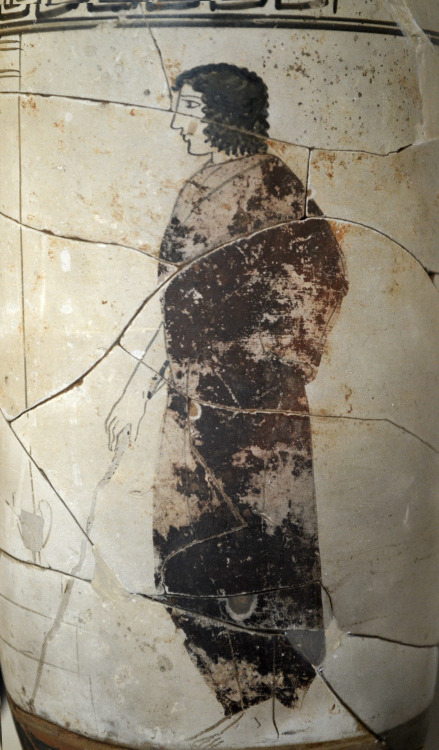 greek-museums:Archaeological Museum of Laurion:A white ground lekythos with a scene of mourners, fro