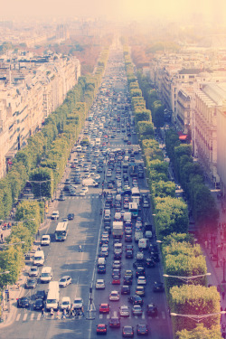 breathtakingdestinations:  Champs-Élysées