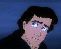 pastelmorgue:  sugarmickey:  @pastelmorgue it u  IT ME