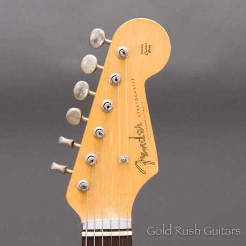 goldrushguitars: A beautiful Fender Made in Japan Stratocaster Shell Pink. Doesn’t get much be