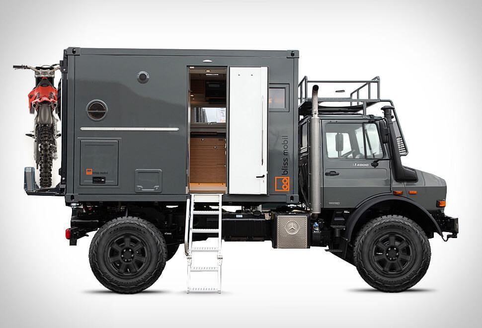 rhubarbes:  Bliss Mobil Expedition Vehicle via Megadeluxe
