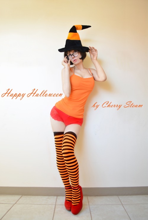hotcosplaychicks: Velma Cosplay Happy Halloween by CherrySteam