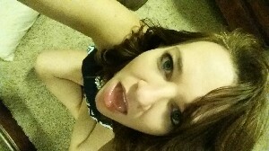 wifefucking:  Who would like to cum in this mouth. Reblog if u would
