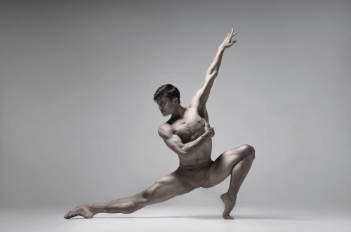 pas-de-duhhh:  Chun Wai Chan dancer with the Houston Ballet Photographed by Taylor-Ferne Morris