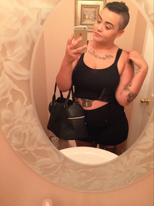 staygoldenponyboyyy:  *gets a job on being hot alone*  You look awesome and delicious at the same time!! 