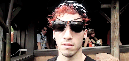 tylers-blurryface:I now have 1,000 followers and I’m very happy so enjoy this montage of Tyler and J