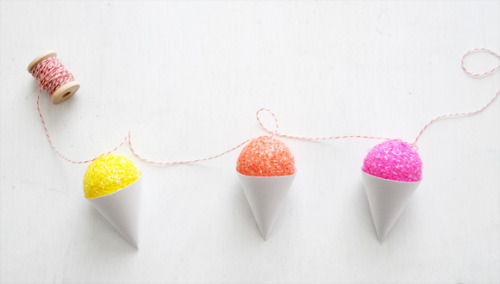 How adorable is this DIY snow cone garland from Brit + Co? Perfect for your upcoming summer soiree!