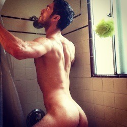 nekkidmalecelebs:  Jason Farone