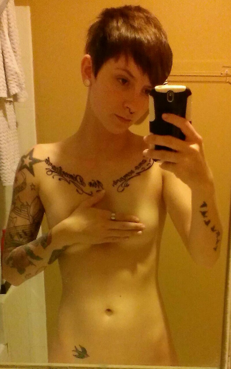 monsterdomino:  Shower time :) 