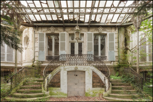 Abandoned Chateau Verdure in France, by Martino Zegwaard