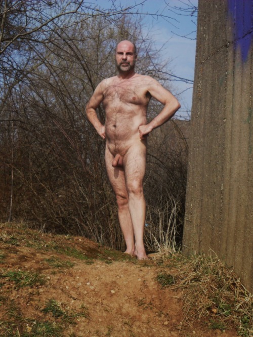 hot-men-50:Euskl unterwegs … 😘Thanks for the submission!!HOT-MEN <50<