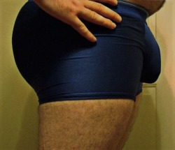 hungbob:  Show me your bulge: hung_bob@hotmail.com