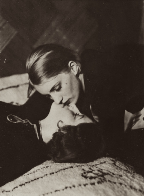 Porn photo bliklab:‘Helen and a friend’, 1930 by