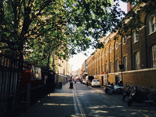 ffrenchtoast:  London Streets  London 2014 (3/?)  