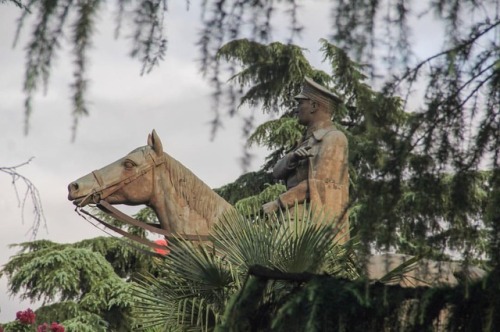 #frominside the #green #mustafakemalatatürk #statue #travelphotography #canonphotography #bursa