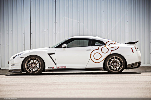 carpr0n:  Beyond human Starring: ACG Alpha 9 Nissan GTR (by Corey Dav!s)