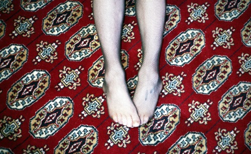 Petits pieds sur tapisROMY X IRIS ALBA 