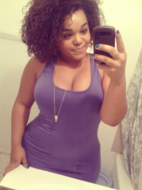 alliwantisbuttandbooty:           (____Y____)     Follow! One and only