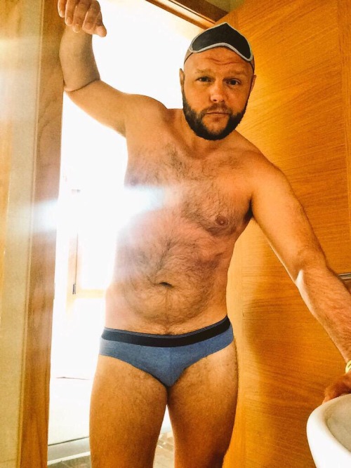 hairydaddyplease.tumblr.com/post/126973104583/