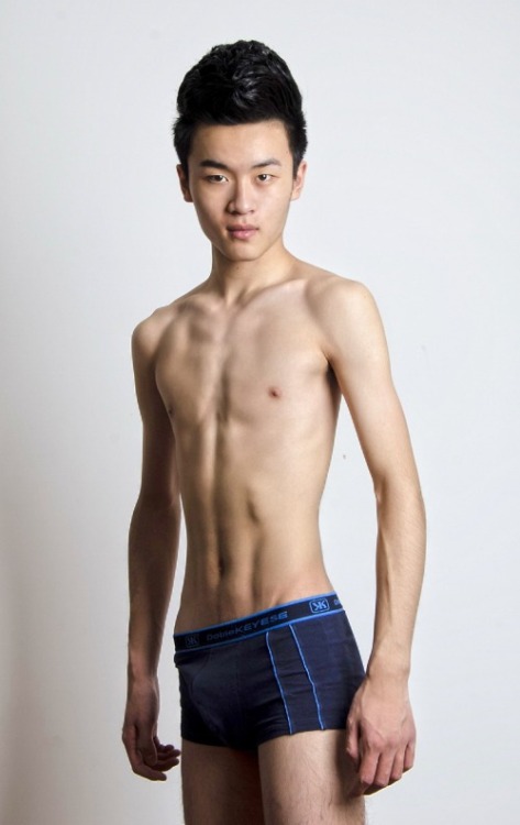 zlam333:  Naked Slim boy  촣아