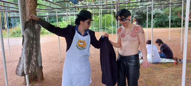 The crossover we needed!! 
T__T me and Janis (Insta: binder_by_feddernveih) at Dokomi!! As Majima and Tatsu! I think they 