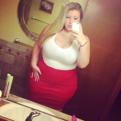 plus-size-barbiee:  Hips faaaa days. Last