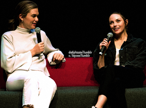 dailyhizzie: JENNY BOYD &amp; DANIELLE ROSE RUSSELL Comic Con Liverpool, May 22nd (2022) credit 