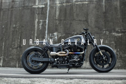 auto-bite:  &ldquo;Rough Craft’s latest creation, Urban Calvalry. A nicely modified Harley Dyna Street Bob. Now where can I get that exhaust?&rdquo; 