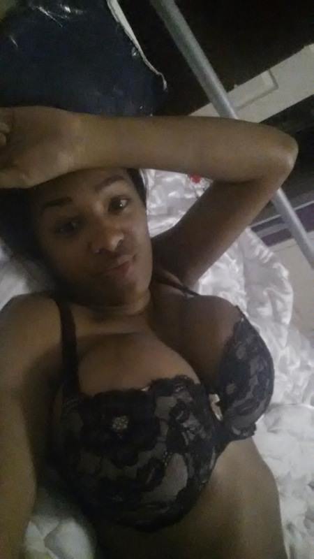 trevmartinez:  Ebony Mami with sum huge tiddays. Check out my blog an reblog what