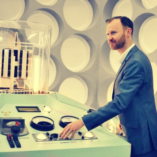 sherlockmissmoriarty:  Mark Gatiss + TARDIS  Mark Gatiss + Doctor is here  Mark Gatiss + D