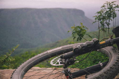 tsurun: (via Teravail Cumberland Review, Is 2.6 the new 3.0? - BIKEPACKING.com)